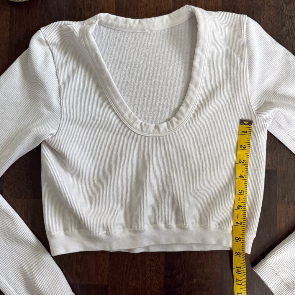 ALO Yoga Seamless Ribbed Cropped Serene Long Sleeve - Picture 6 of 11